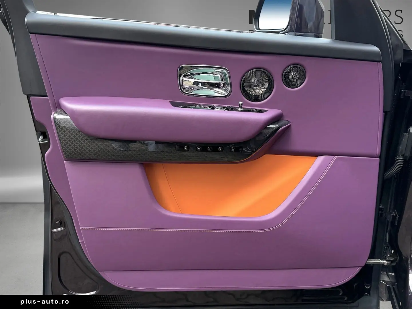 ROLLS ROYCE Cullinan Black Badge Series II ShootingStar 23