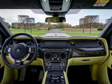 ROLLS ROYCE Black Badge Cullinan  PROVENANCE