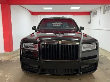ROLLS ROYCE Cullinan Black-Paket 24 Mansory Sternehimmel TV