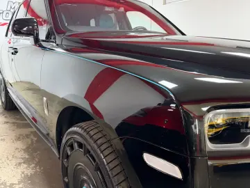 ROLLS ROYCE Cullinan Black-Paket 24 Mansory Sternehimmel TV