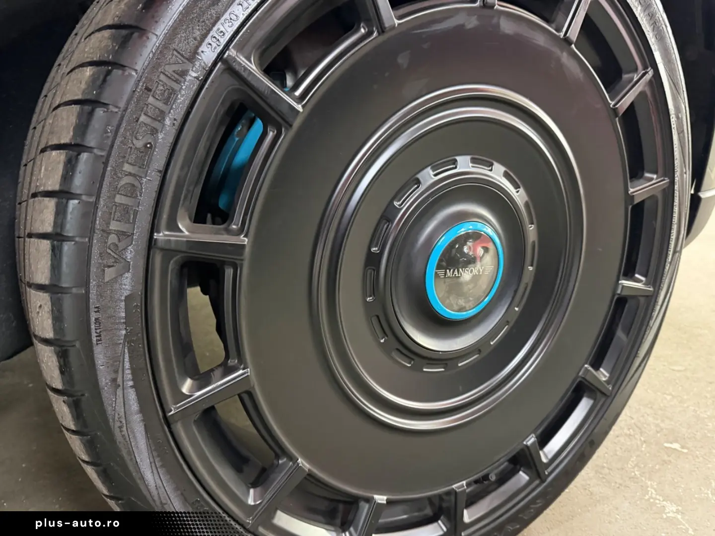 ROLLS ROYCE Cullinan Black-Paket 24 Mansory Sternehimmel TV