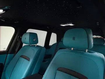 ROLLS ROYCE Cullinan Black-Paket 24 Mansory Sternehimmel TV