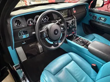 ROLLS ROYCE Cullinan Black-Paket 24 Mansory Sternehimmel TV