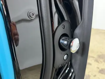 ROLLS ROYCE Cullinan Black-Paket 24 Mansory Sternehimmel TV