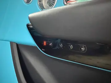 ROLLS ROYCE Cullinan Black-Paket 24 Mansory Sternehimmel TV