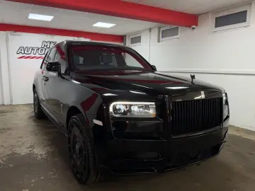 ROLLS ROYCE Cullinan Black-Paket 24 Mansory Sternehimmel TV
