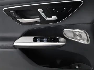 MERCEDES-BENZ GLC 300 4M AMG