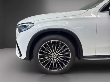 MERCEDES-BENZ GLC 300 4M AMG-PLUS PANO-SHD AHK 20  3&hellip;