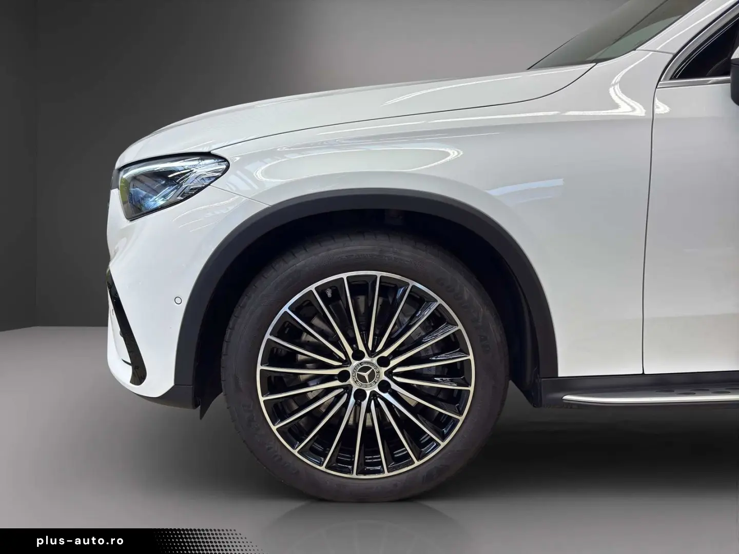 MERCEDES-BENZ GLC 300 4M AMG-PLUS PANO-SHD AHK 20  3&hellip;