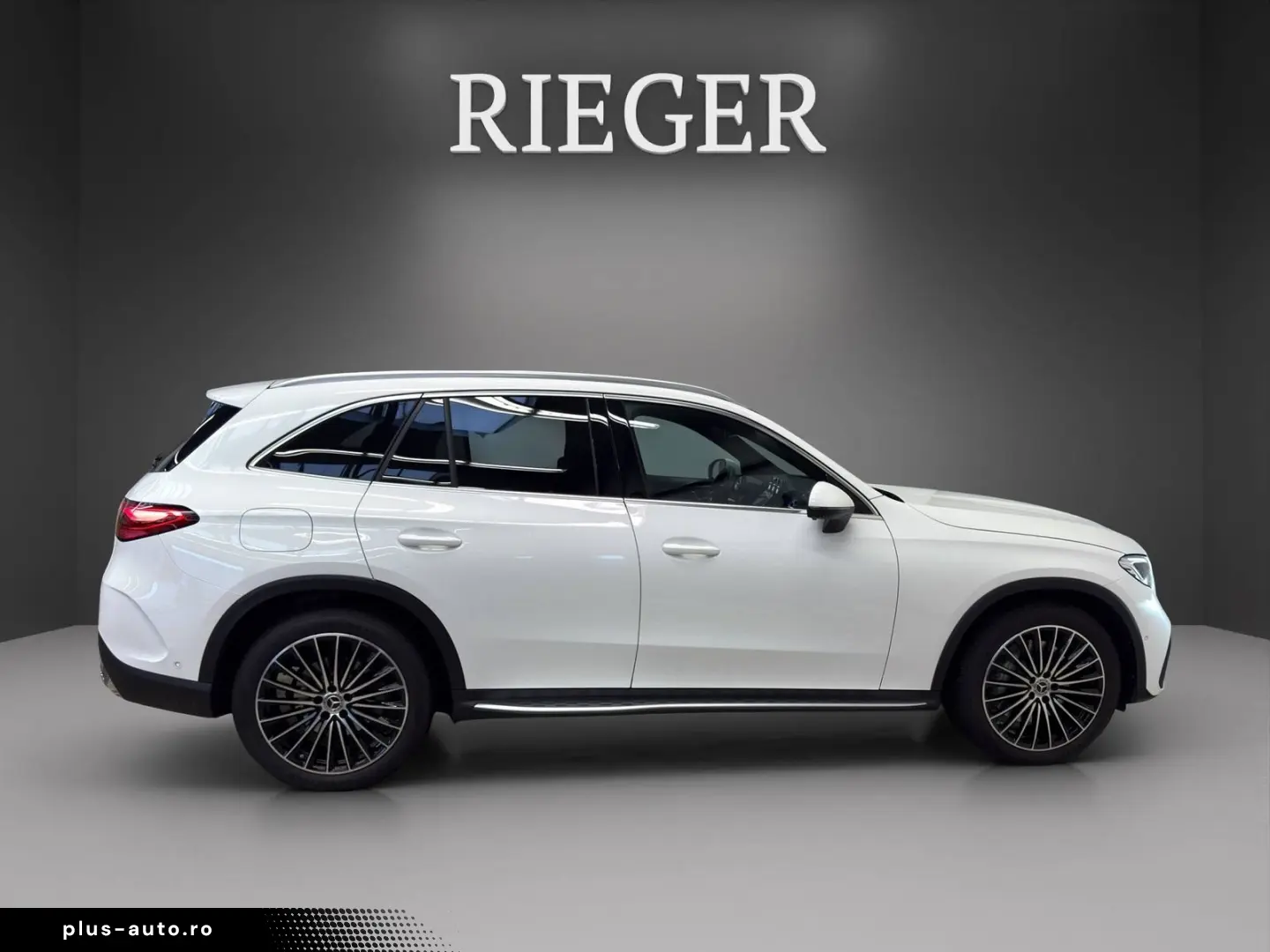 MERCEDES-BENZ GLC 300 4M AMG-PLUS PANO-SHD AHK 20  3&hellip;