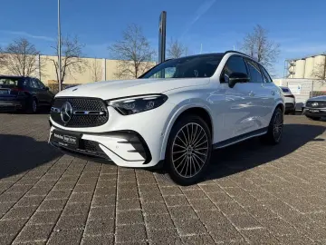 MERCEDES-BENZ GLC 300 d AMG Pano HUD DISTR AHK Burm3D