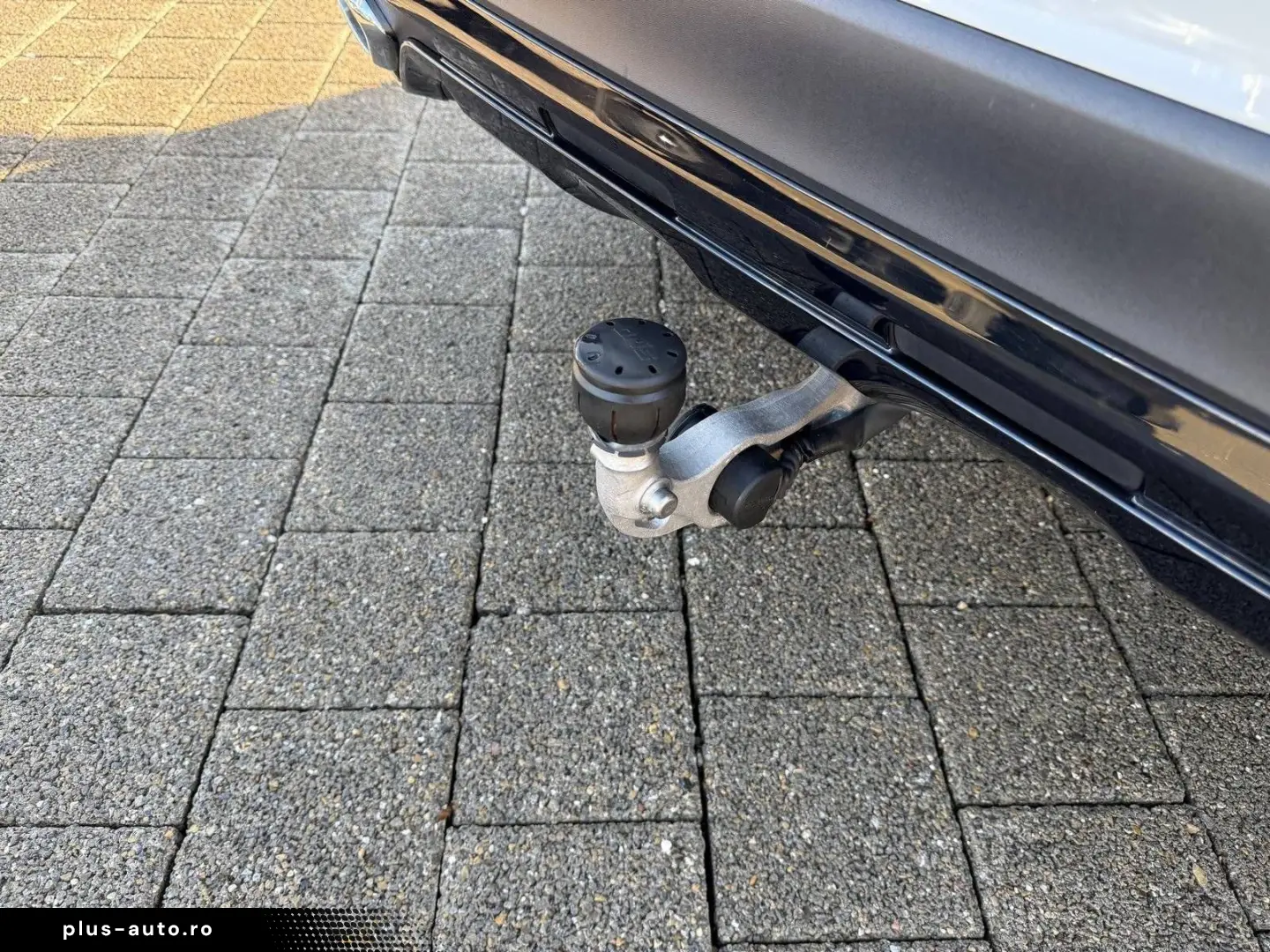 MERCEDES-BENZ GLC 300 d AMG Pano HUD DISTR AHK Burm3D