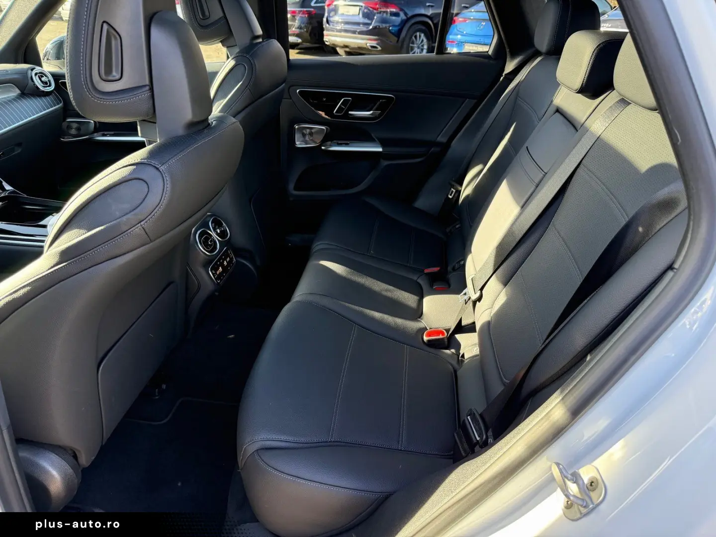 MERCEDES-BENZ GLC 300 d AMG Pano HUD DISTR AHK Burm3D