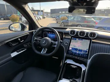 MERCEDES-BENZ GLC 300 d AMG Pano HUD DISTR AHK Burm3D