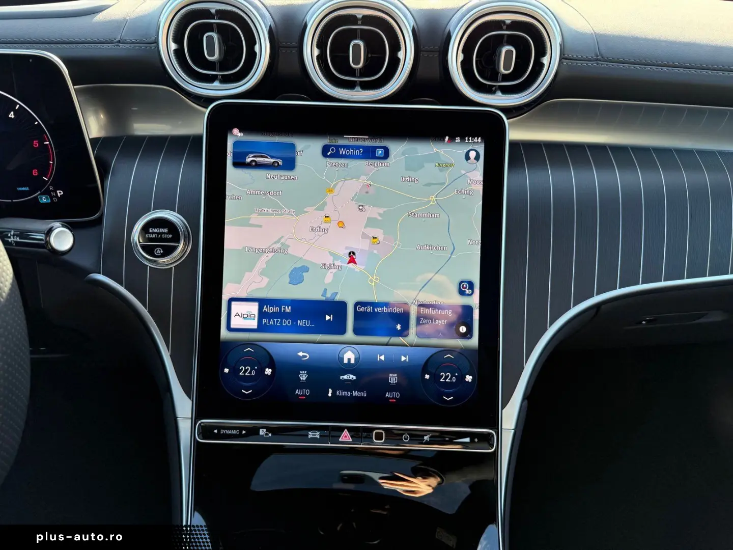 MERCEDES-BENZ GLC 300 d AMG Pano HUD DISTR AHK Burm3D