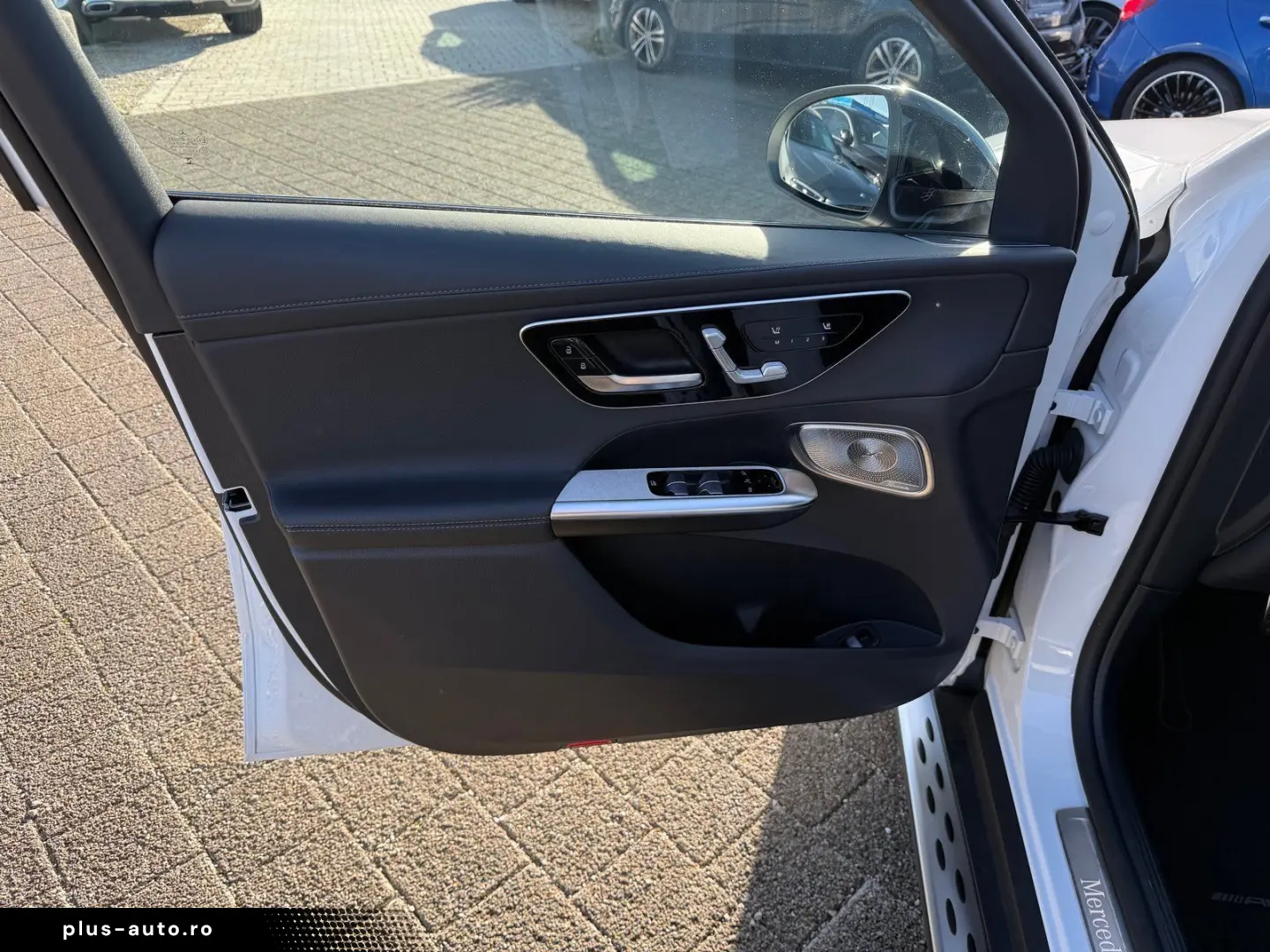 MERCEDES-BENZ GLC 300 d AMG Pano HUD DISTR AHK Burm3D
