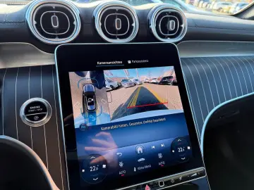 MERCEDES-BENZ GLC 300 d AMG Pano HUD DISTR AHK Burm3D