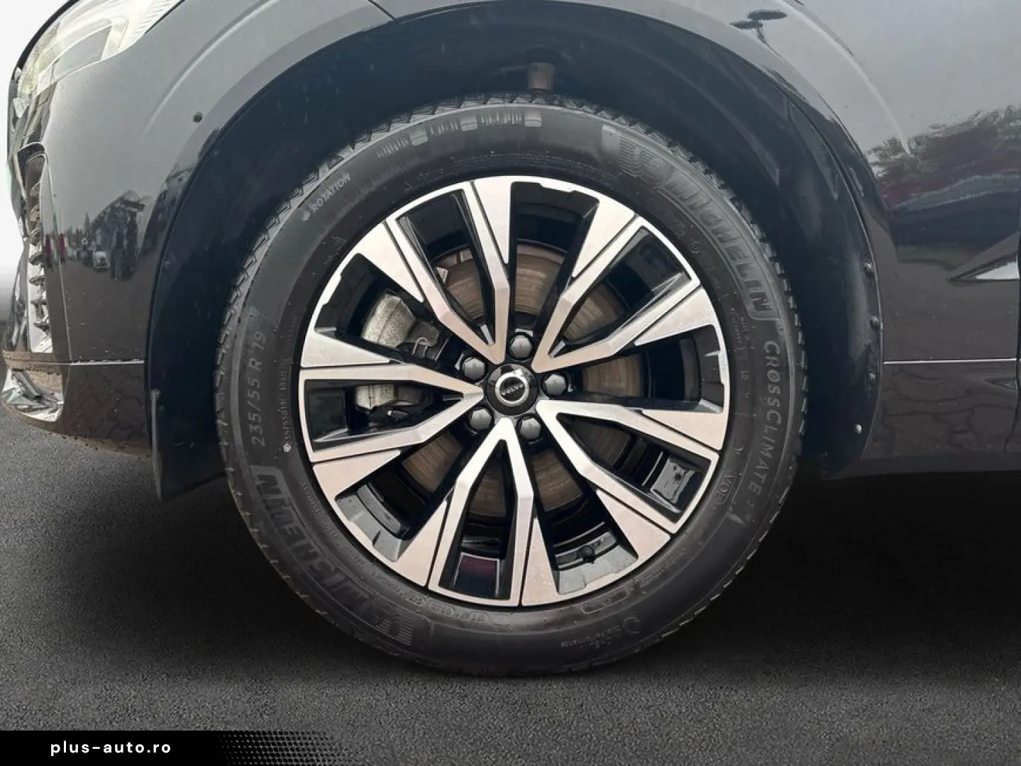 VOLVO XC60 B5 B AWD Plus Dark AHK FIS MET