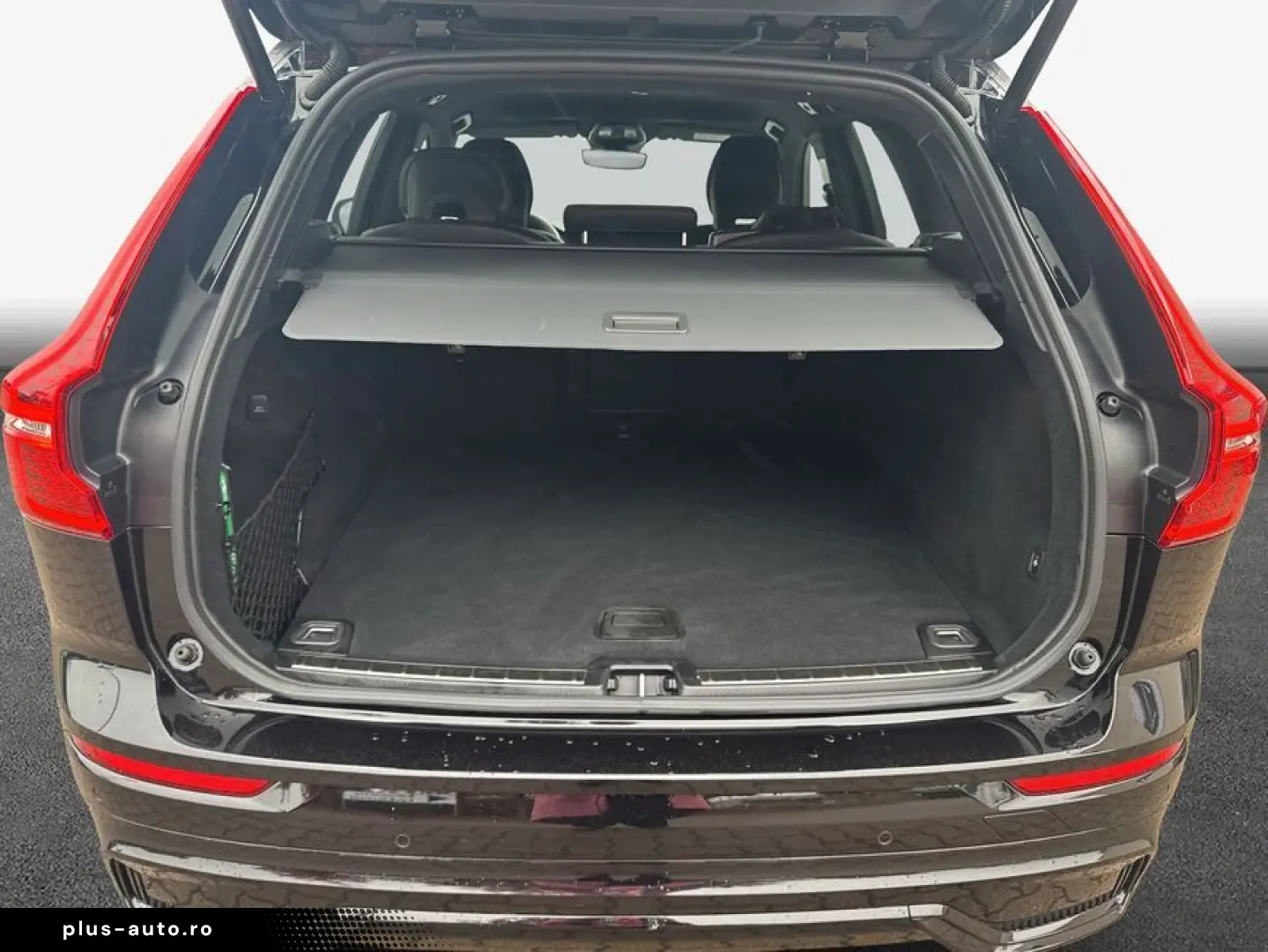 VOLVO XC60 B5 B AWD Plus Dark AHK FIS MET