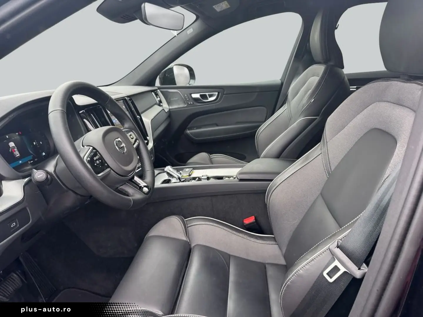 VOLVO XC60 B5 B AWD Plus Dark AHK FIS MET