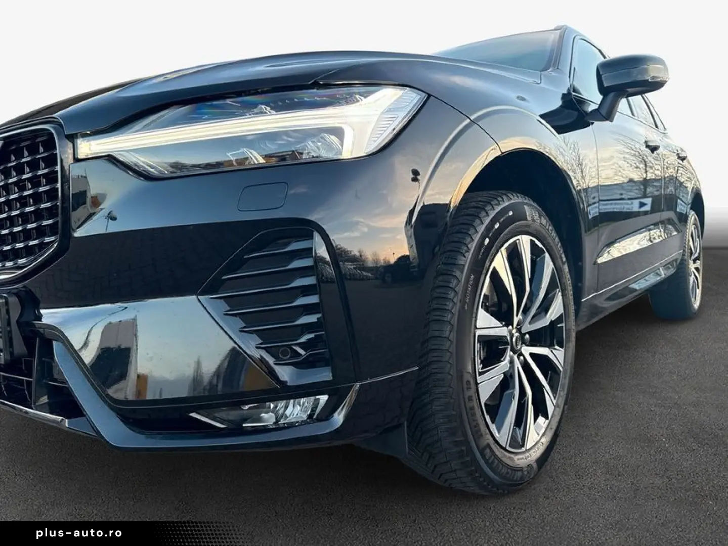 VOLVO XC60 B5 B AWD Plus Dark