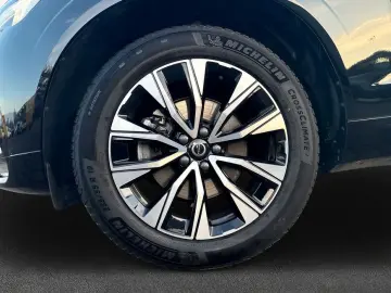 VOLVO XC60 B5 B AWD Plus Dark