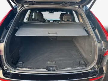 VOLVO XC60 B5 B AWD Plus Dark