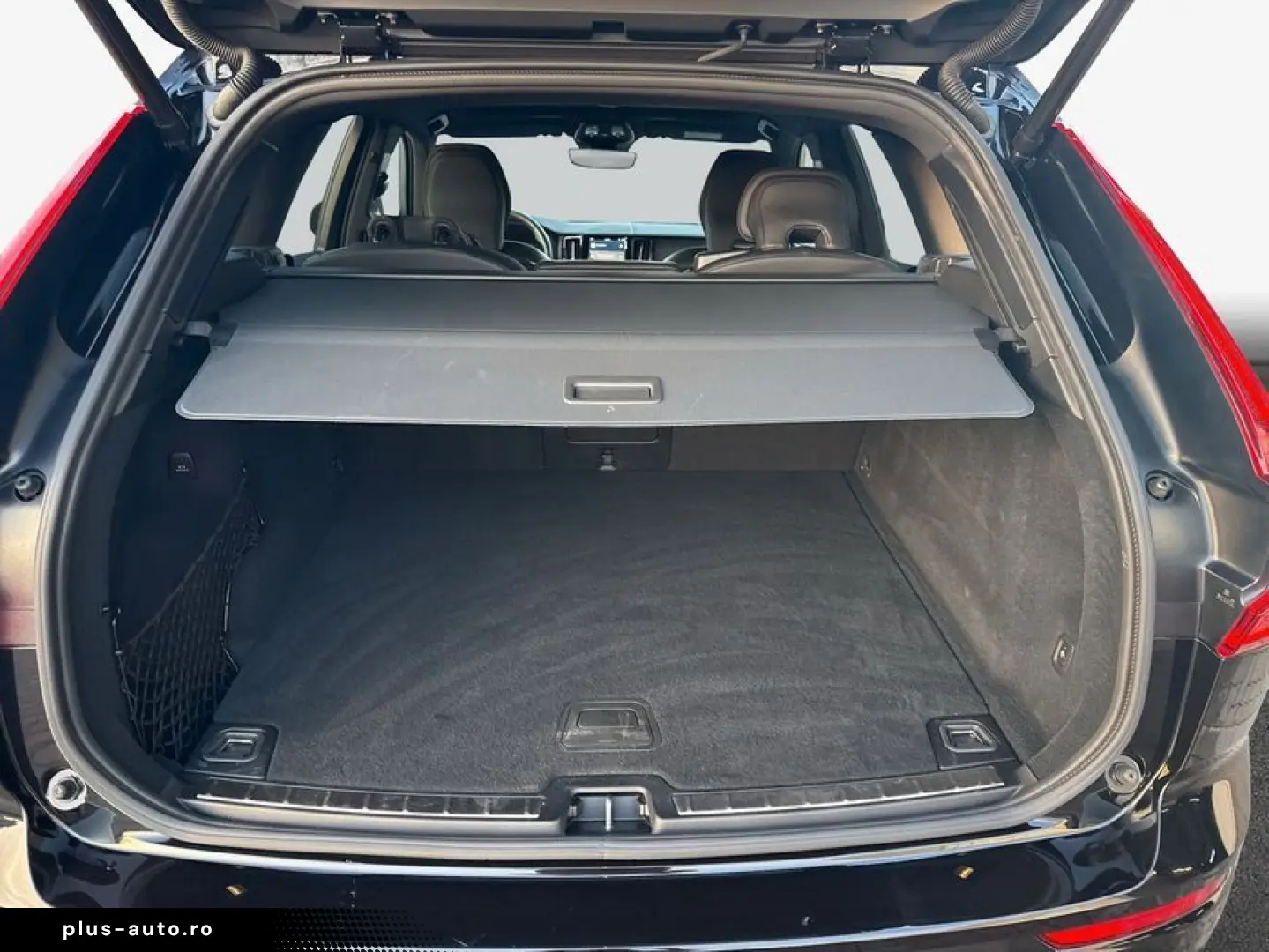 VOLVO XC60 B5 B AWD Plus Dark