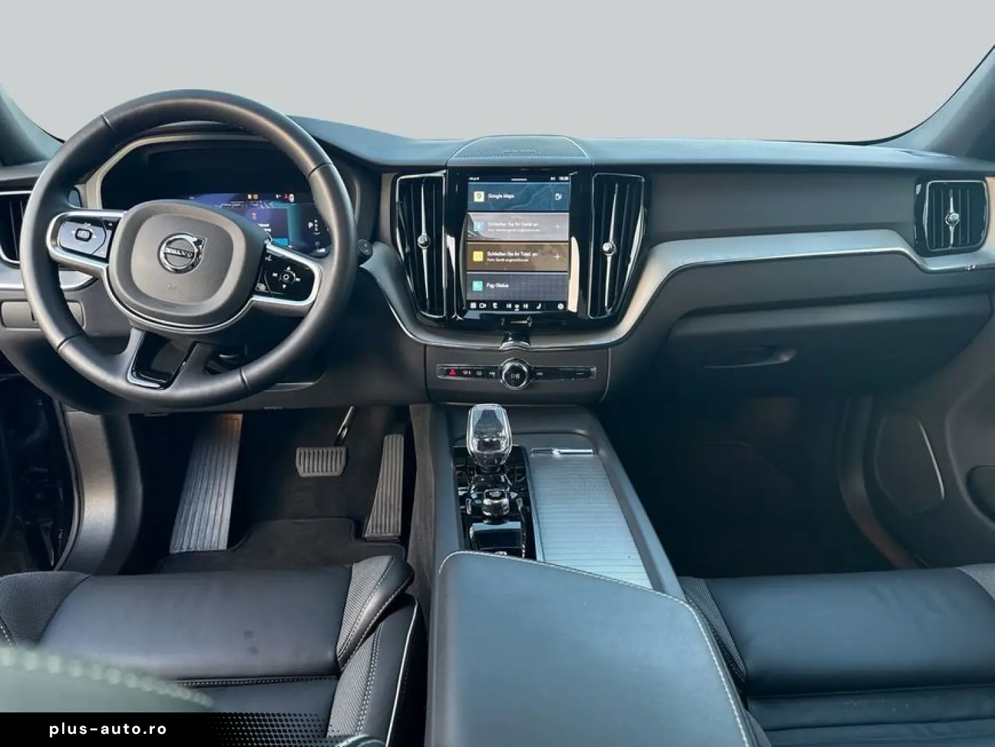 VOLVO XC60 B5 B AWD Plus Dark