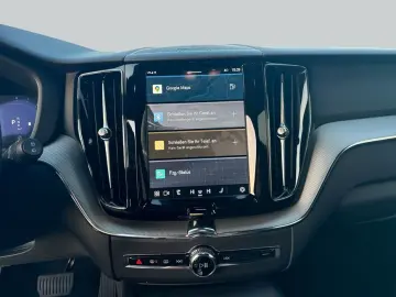 VOLVO XC60 B5 B AWD Plus Dark