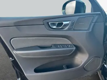 VOLVO XC60 B5 B AWD Plus Dark