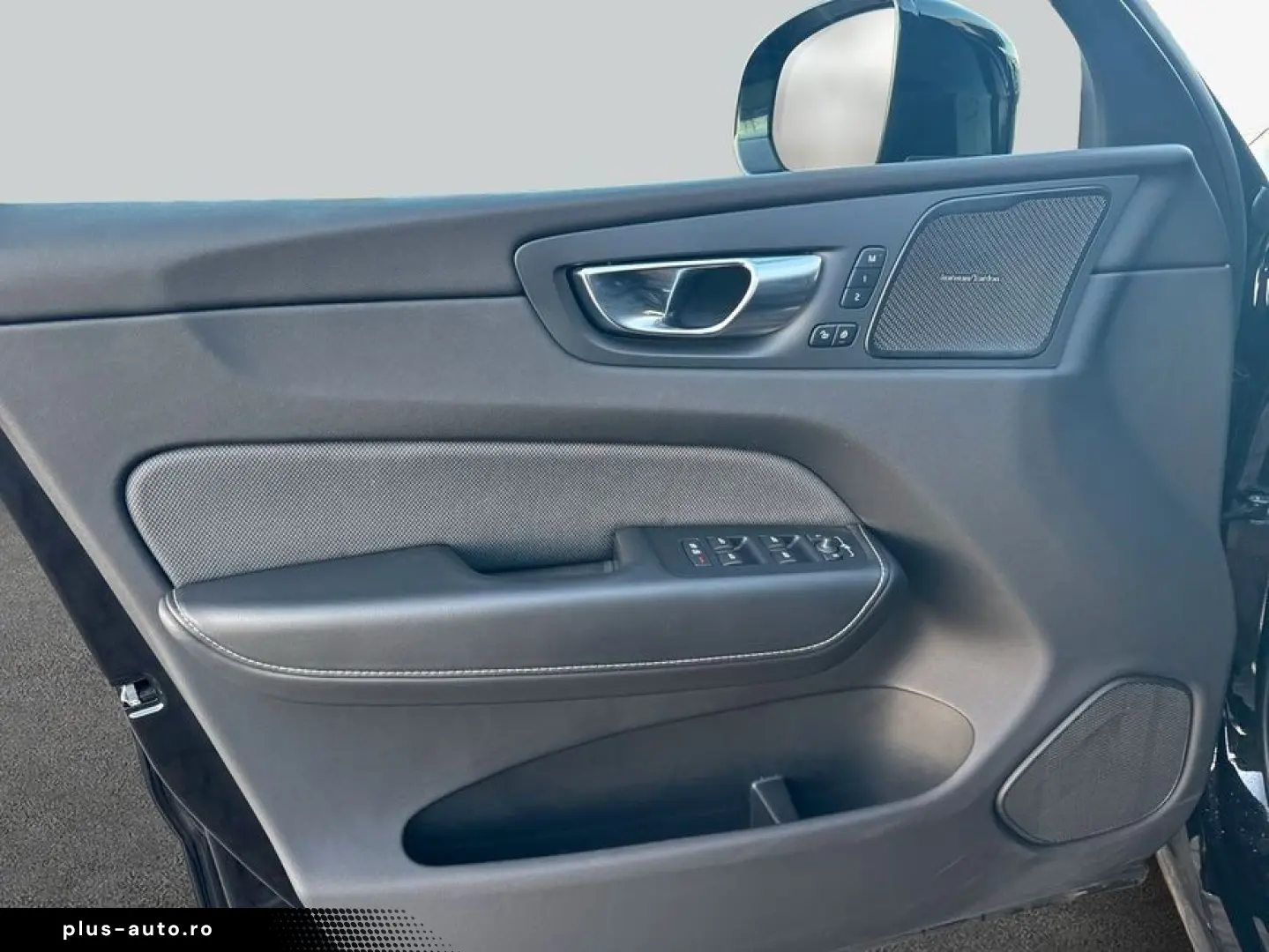 VOLVO XC60 B5 B AWD Plus Dark