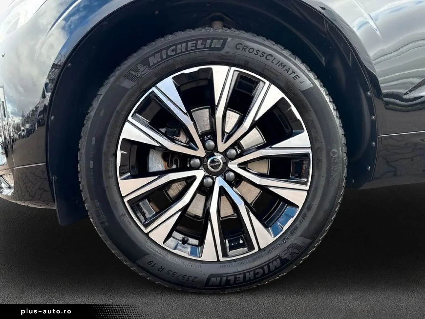 VOLVO XC60 B5 B AWD Plus Dark