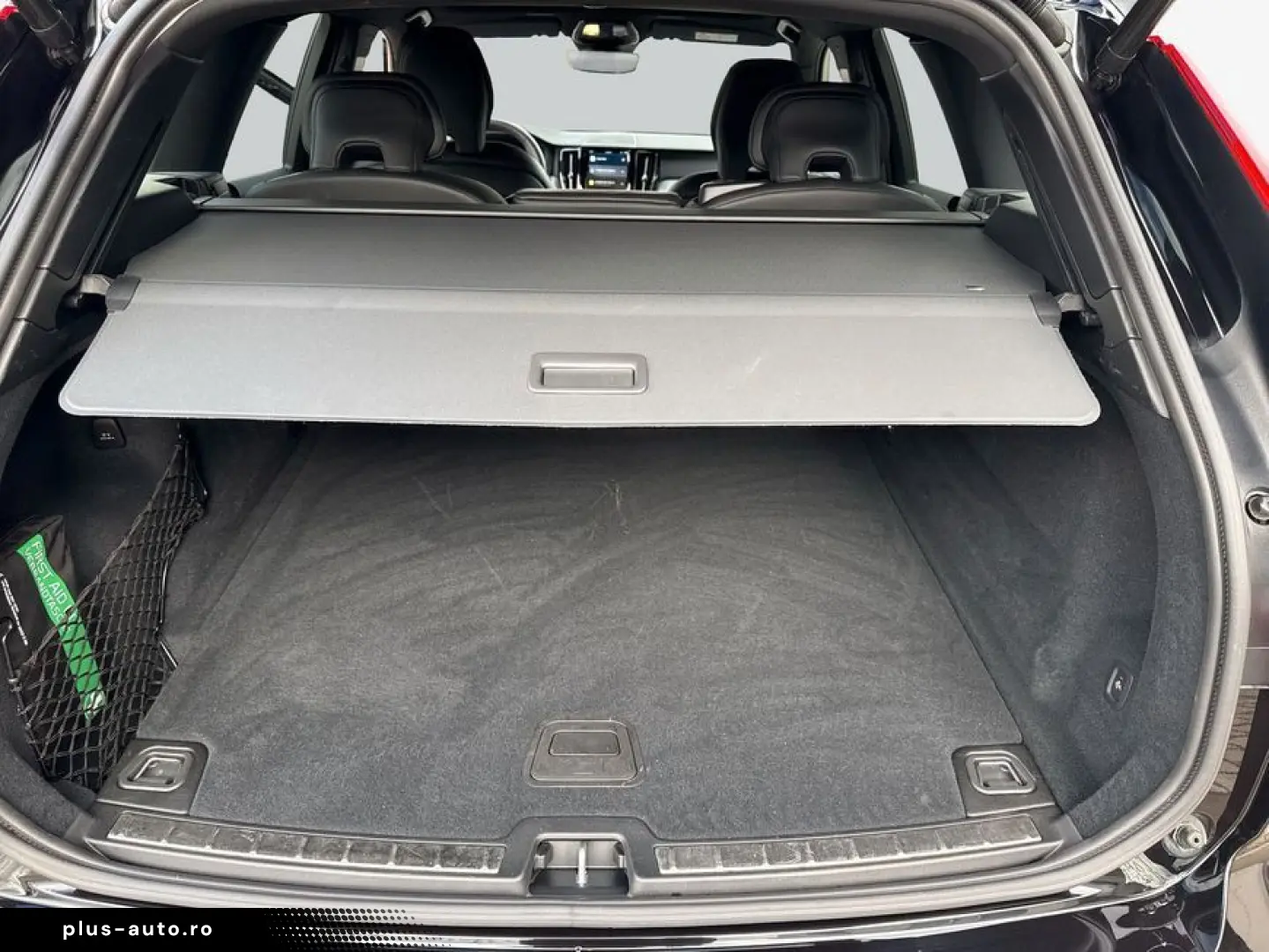 VOLVO XC60 B5 B AWD Plus Dark