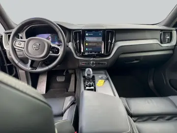 VOLVO XC60 B5 B AWD Plus Dark