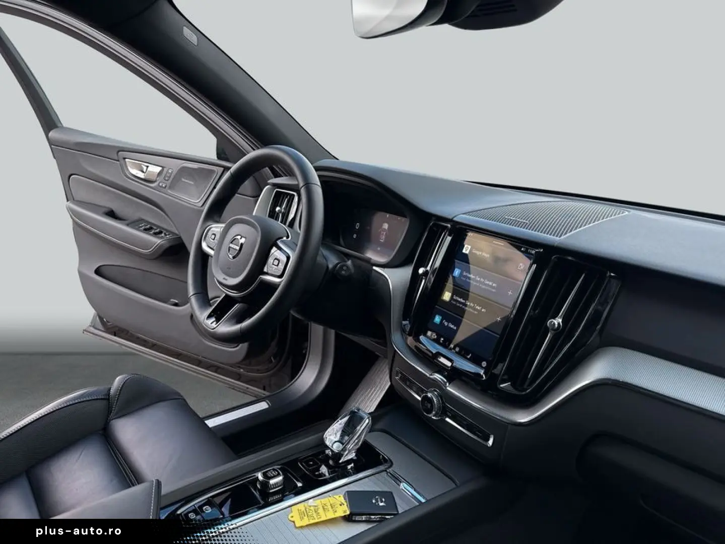 VOLVO XC60 B5 B AWD Plus Dark