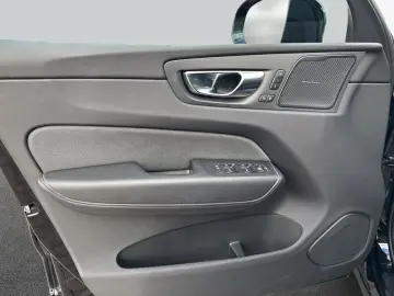 VOLVO XC60 B5 B AWD Plus Dark