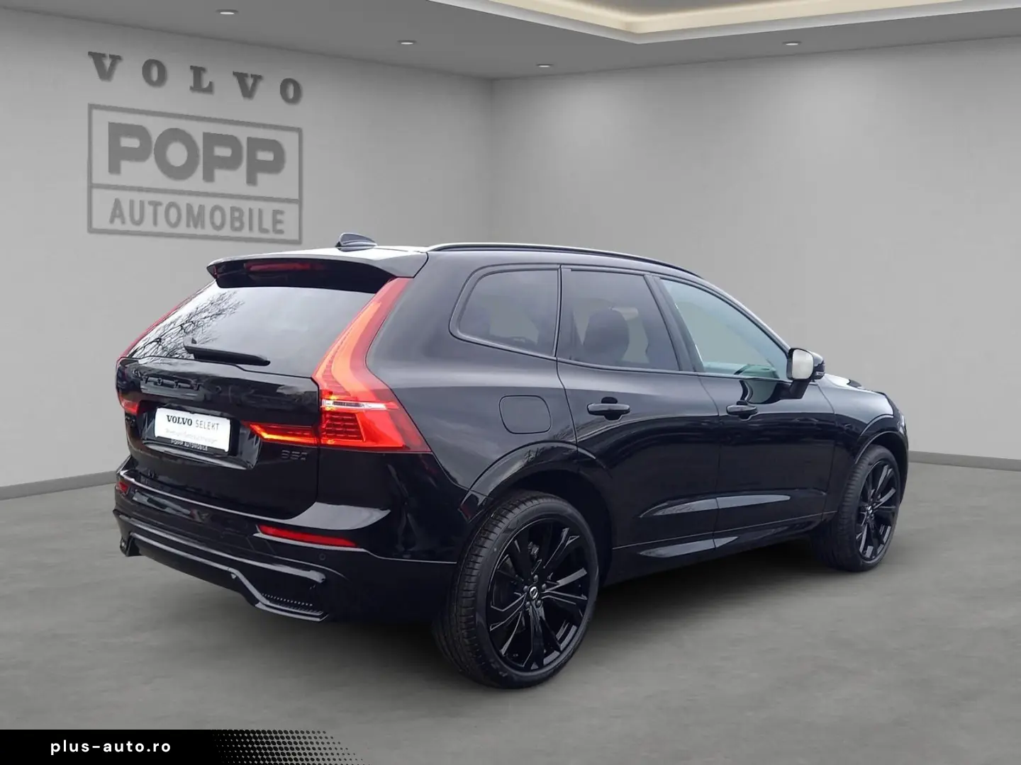 VOLVO XC60 B5 AWD Plus Black Edition ACC FHZ H&K LHZ