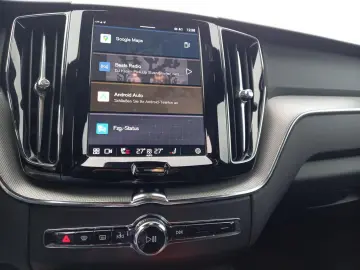 VOLVO XC60 B5 AWD Plus Black Edition ACC FHZ H&K LHZ