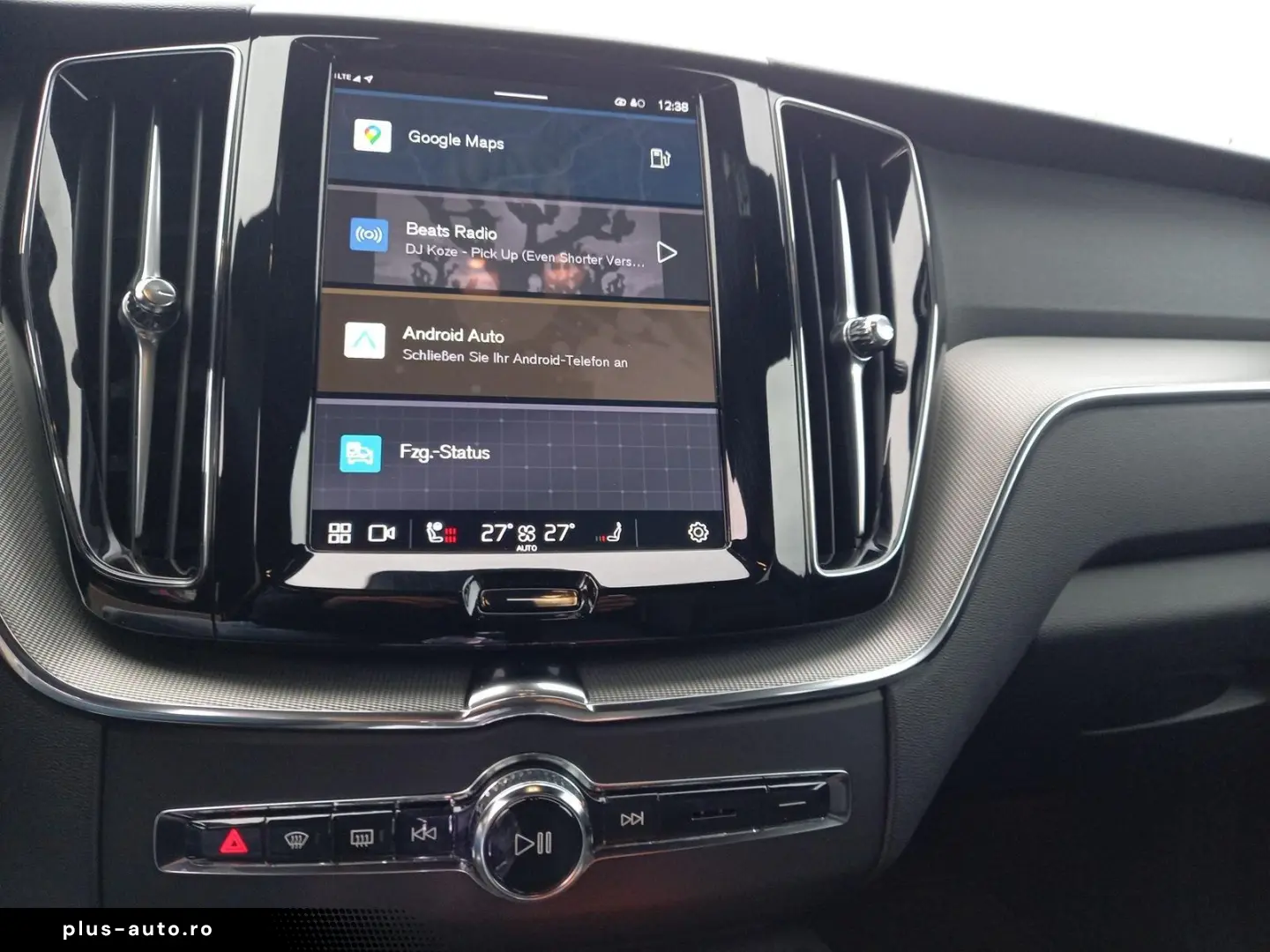 VOLVO XC60 B5 AWD Plus Black Edition ACC FHZ H&K LHZ