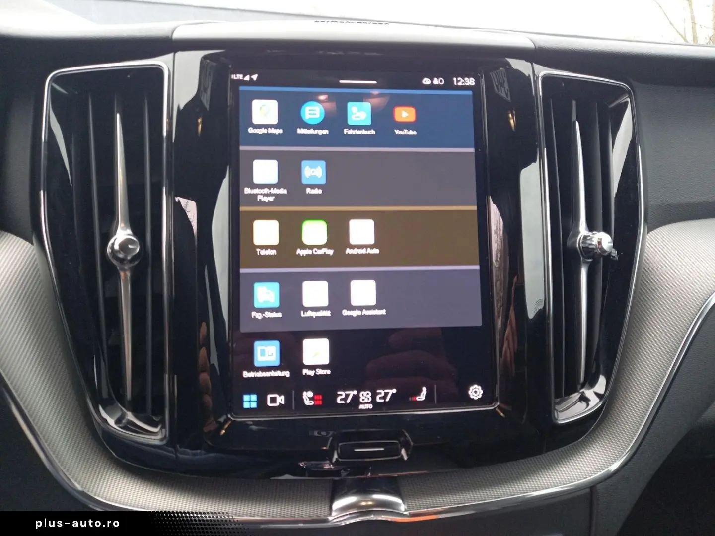 VOLVO XC60 B5 AWD Plus Black Edition ACC FHZ H&K LHZ