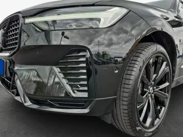 VOLVO XC60 B5 B AWD Plus Black Edition Pano   HuD