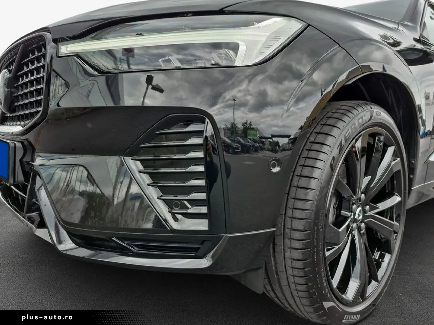 VOLVO XC60 B5 B AWD Plus Black Edition Pano   HuD