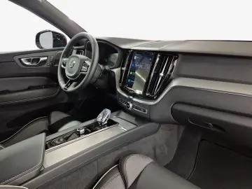 VOLVO XC60 B5 B AWD Plus Black Edition Pano   HuD
