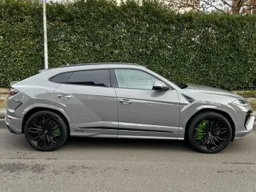 LAMBORGHINI   Urus 4.0 V8 PHEV SE