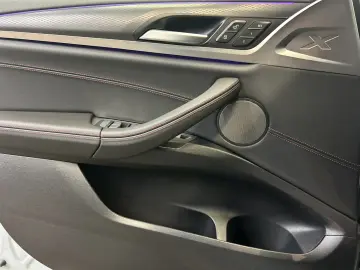 BMW X4 xDrive20i M Sport Panorama Stop&Go Head-Up