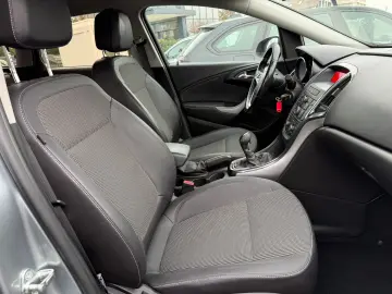 OPEL ASTRA J FACELIFT COSMOw