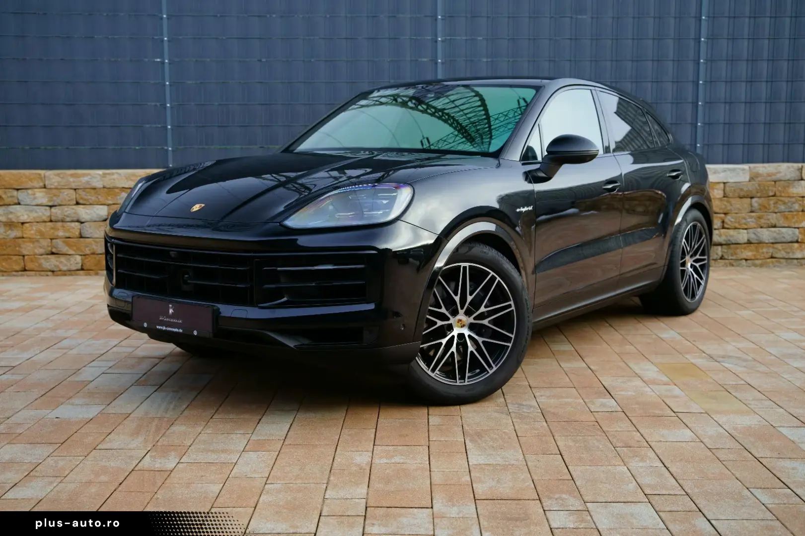 Porsche Cayenne Coupe E-Hybrid  AHK P-DISPLAY BOSE
