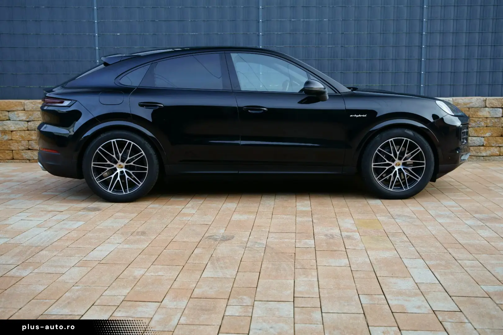 Porsche Cayenne Coupe E-Hybrid  AHK P-DISPLAY BOSE