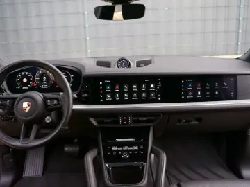 Porsche Cayenne Coupe E-Hybrid  AHK P-DISPLAY BOSE